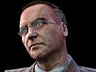 V�deo Amy: Personajes: Raymond