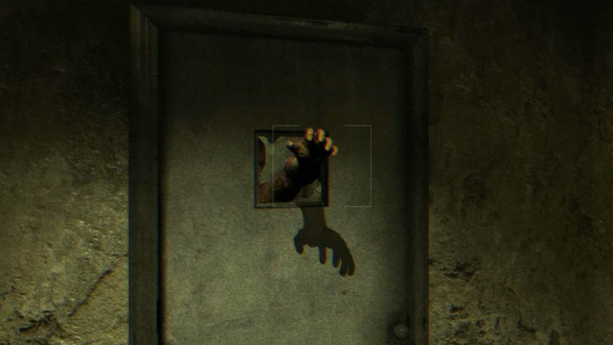 Outlast Game Night Vision capemixe