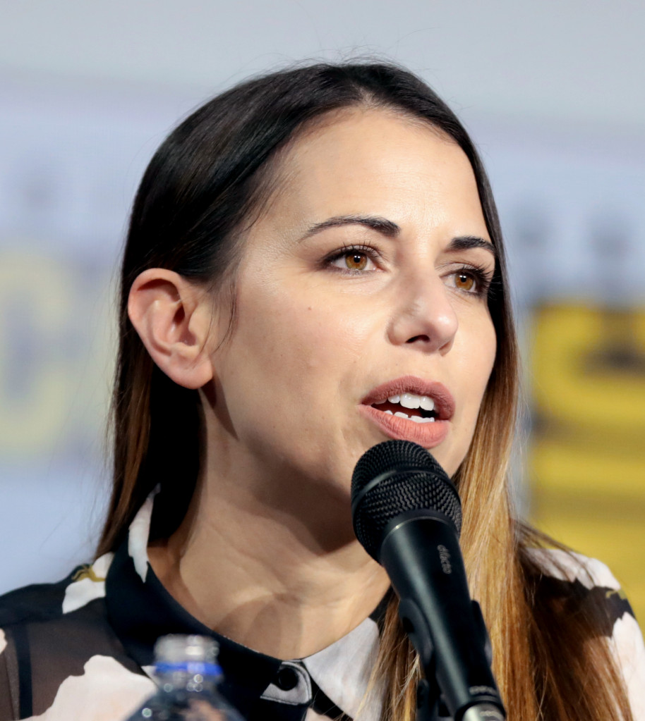 La actriz Laura Bailey, Viuda Negra en Marvel's Avengers.